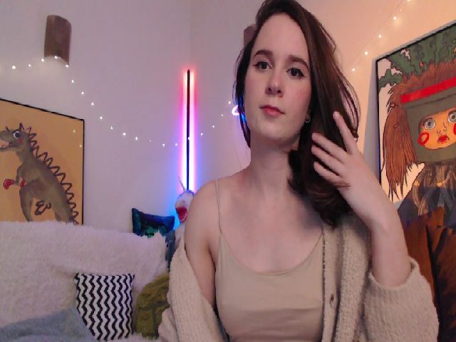 Live sex webcam photo for LizzyPeach #271541672