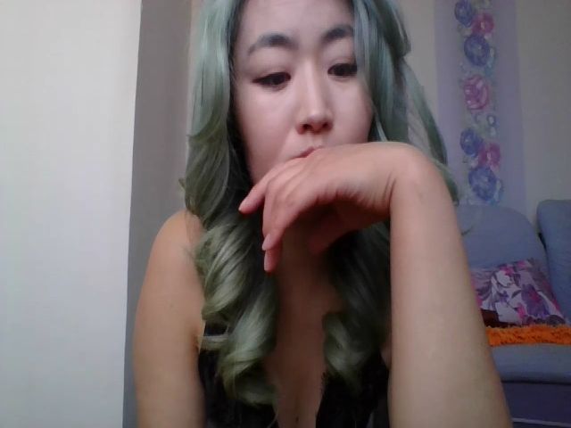 Live sex webcam photo for AsianDoll2000 #271531506