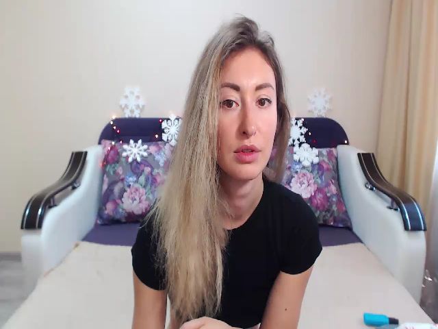 Live sex webcam photo for Veronica_4u #271534284