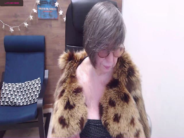 Live sex webcam photo for SharonAmore #271541668