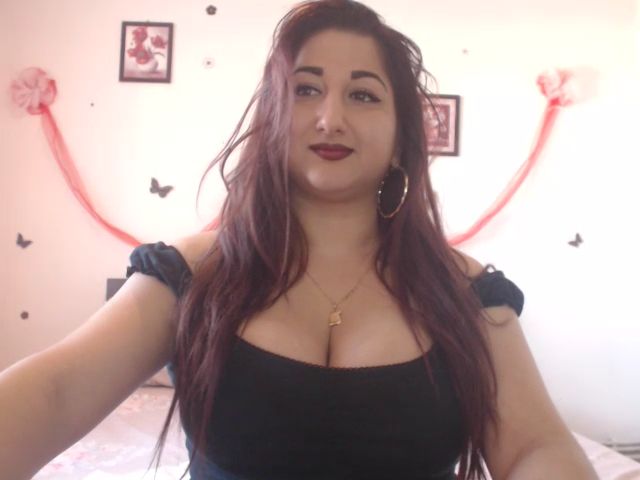 Live sex webcam photo for KinkyMyax #271534189