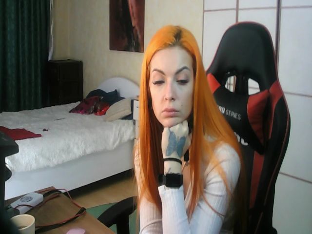 Live sex webcam photo for LuckyStarlet #271534833