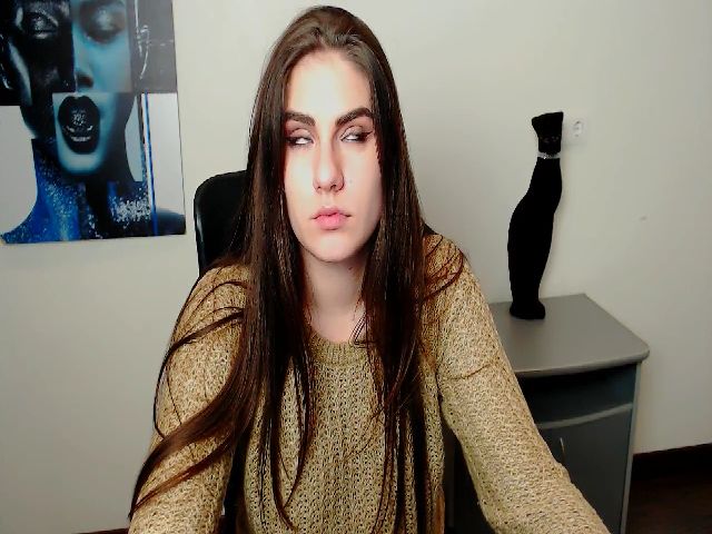 Live sex webcam photo for MollyKiss_ #271540819