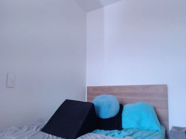 Live sex webcam photo for Nina_Doux #271541128