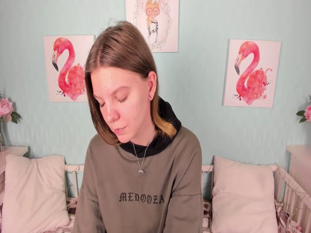 Live sex webcam photo for LiliaMorris #271537396