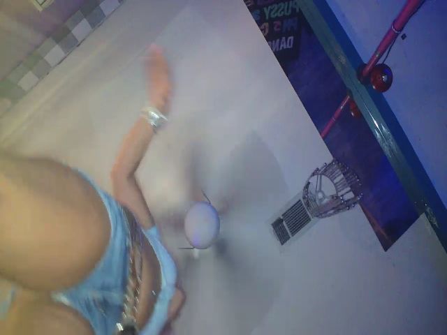Live sex webcam photo for Britnilee #271534825