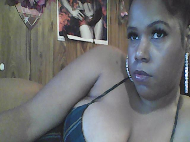 Live sex webcam photo for Pinkrackz100 #271537174