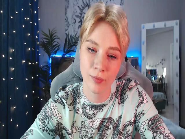 Live sex webcam photo for euphoriadance #271533763
