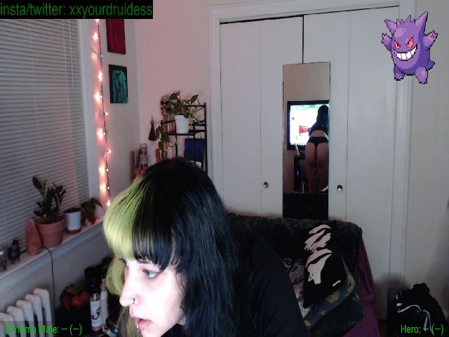 Live sex webcam photo for YourDruidess #271531503