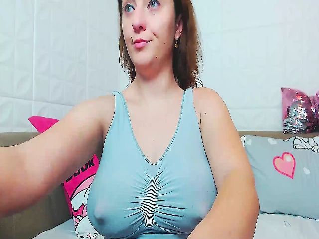 Live sex webcam photo for ScreamSlutty #271534862