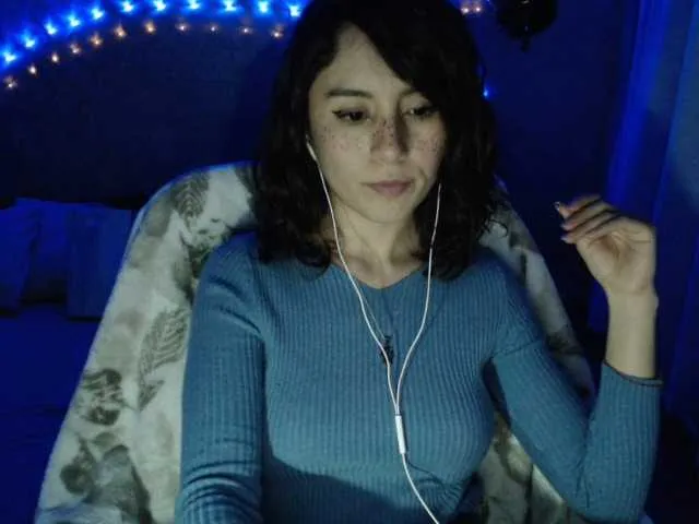 Live sex webcam photo for Mnemosine #271533553