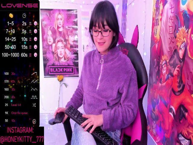 Live sex webcam photo for honeykitty__ #271541129