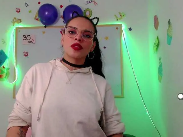 Live sex webcam photo for ArhiSmith #271529972