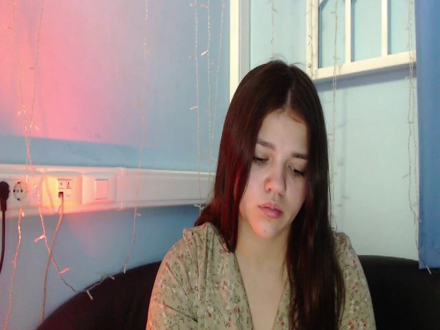 Live sex webcam photo for Emma_One1 #271531186