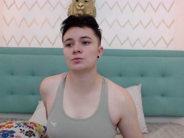 Live sex webcam photo for Taylor-Allana #271535815