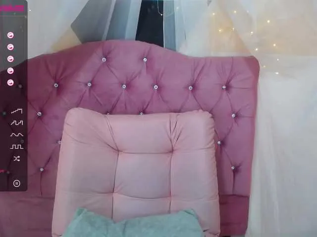 Live sex webcam photo for MelaniRice #271540529