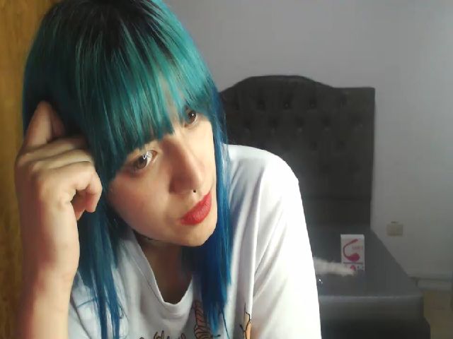Live sex webcam photo for Carolinforbes #271530251