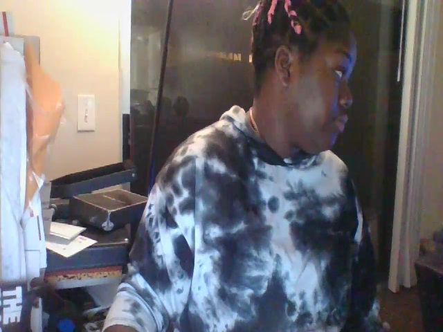 Live sex webcam photo for Bigbootibambi #271534261