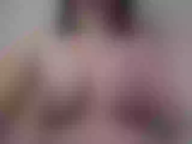 Live sex webcam photo for alexabeals #271539674