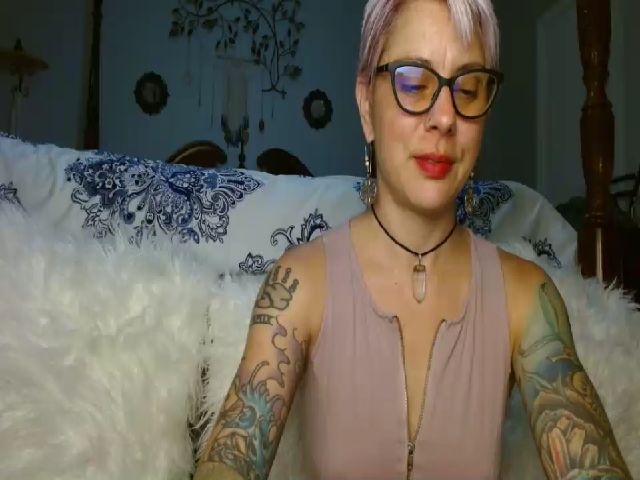 Live sex webcam photo for SunnyCharms #271530869