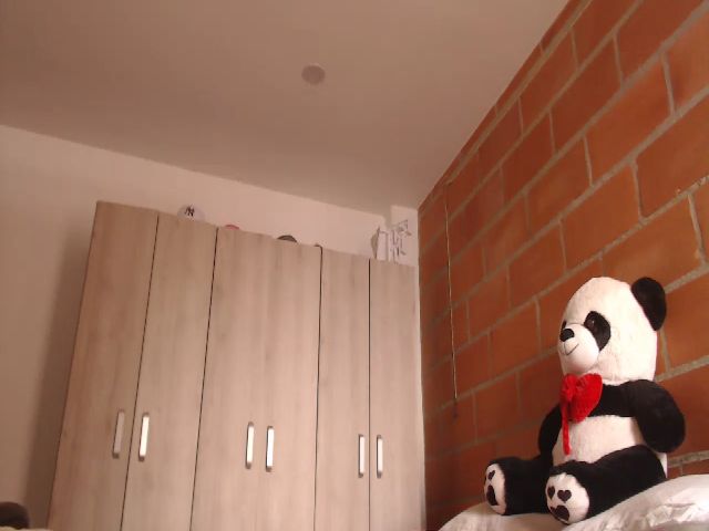 Live sex webcam photo for Sexybunny_0_0 #271538020