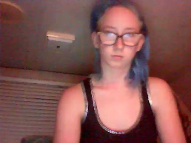 Live sex webcam photo for LovelyLucy8 #271537341
