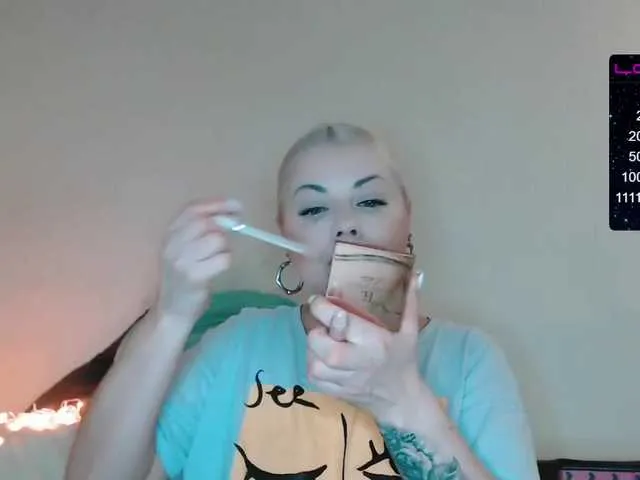 Live sex webcam photo for JewellFairy #271528687