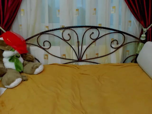 Live sex webcam photo for LorenaN #271532082