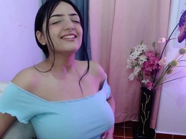 Live sex webcam photo for Skinnyhorny #271536093