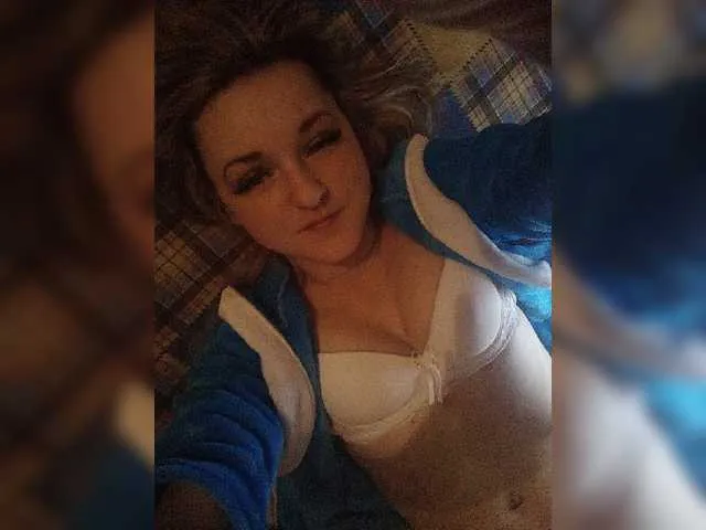 Live sex webcam photo for VladaWhite3 #271528421