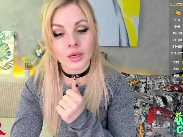 Live sex webcam photo for LiluDallass #287915693