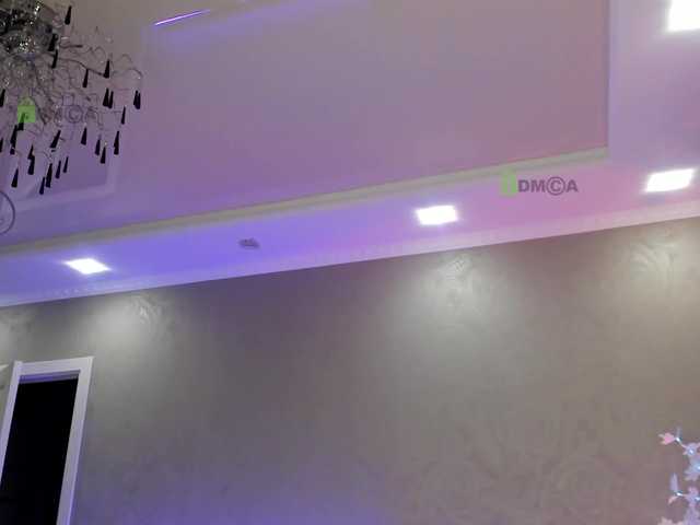 Live sex webcam photo for -wowFox- #271552054