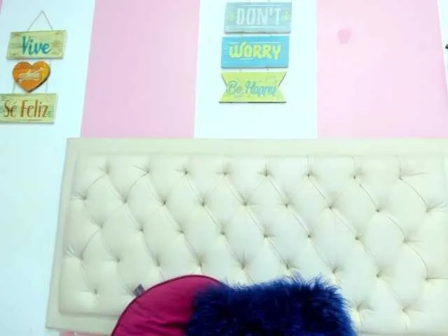 Live sex webcam photo for anamaria-rodr #271544274