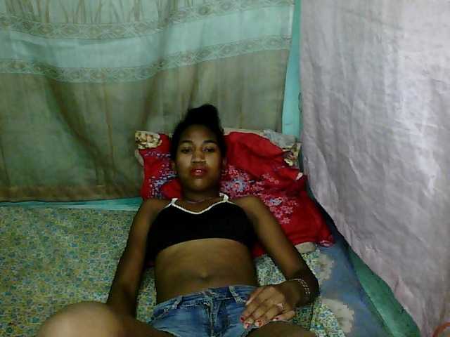 Live sex webcam photo for my-love10 #271550054