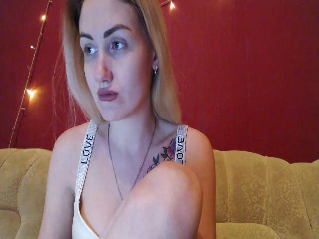 Live sex webcam photo for Cartier_ #271554165