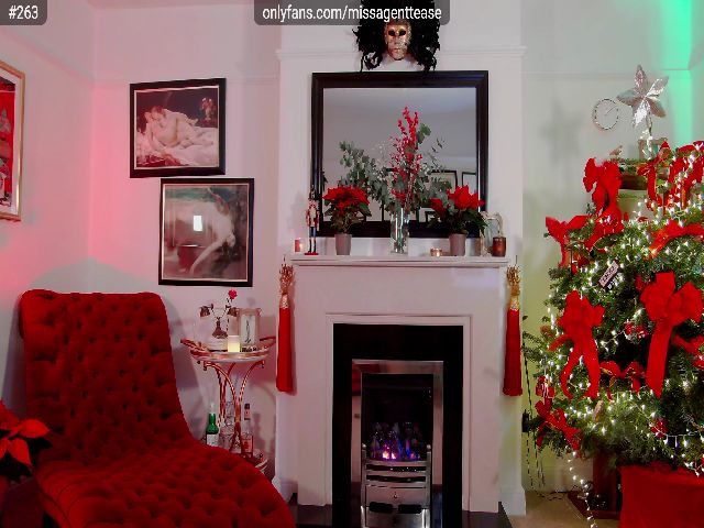 Live sex webcam photo for AgentTease #271543037