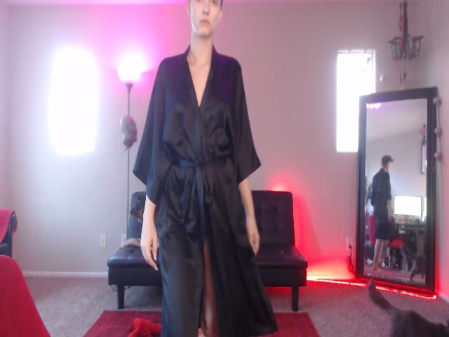 Live sex webcam photo for MollyMeowz #271555023