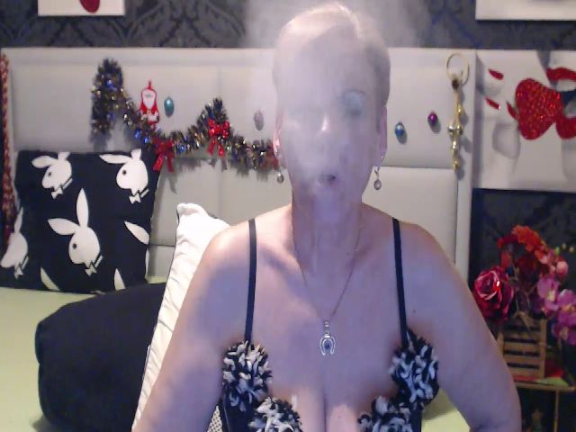 Live sex webcam photo for HAPPYGRANNY #271554009