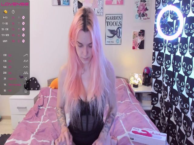 Live sex webcam photo for IvyFarel #271548024
