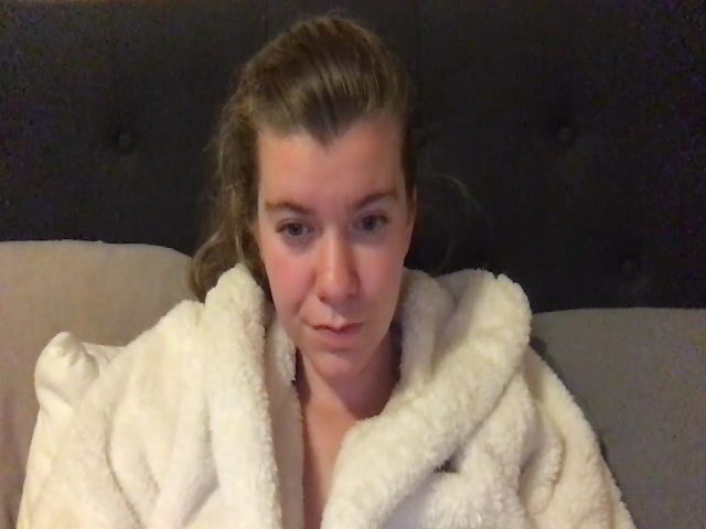 Live sex webcam photo for Trixiegirl3 #271545717