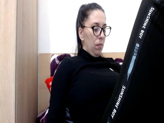 Live sex webcam photo for Aliceblack24 #271551647