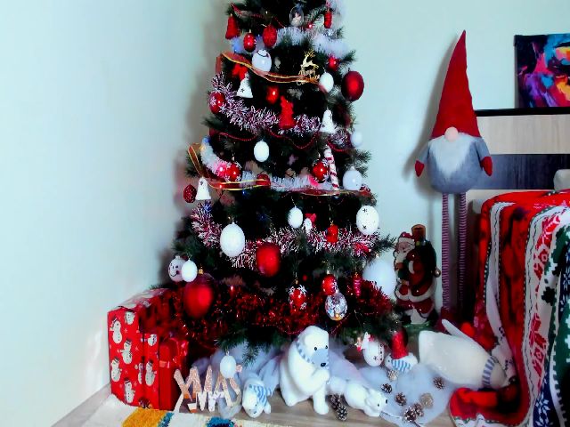 Live sex webcam photo for KatBirdie #271551944