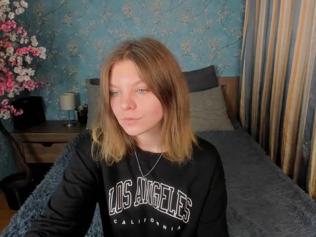 Live sex webcam photo for LiliaMorris #271550536