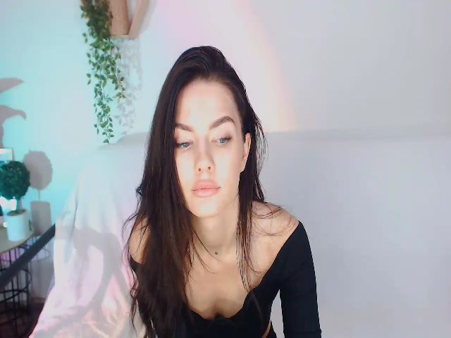Live sex webcam photo for HarleyQX #271555232