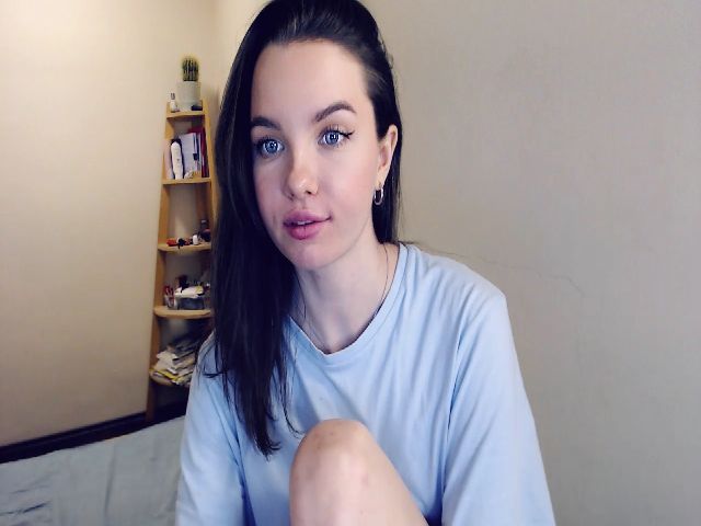 Live sex webcam photo for LesliParker #271550394