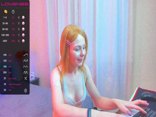 Live sex webcam photo for SendiH0t #271553861