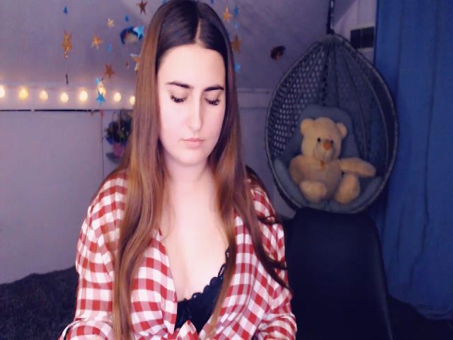 Live sex webcam photo for Queen_Afina #271545672