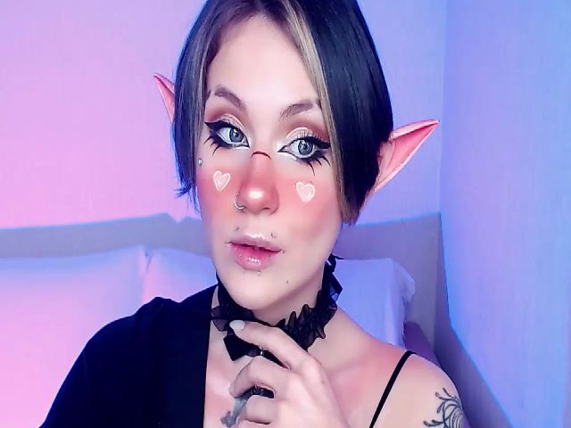 Live sex webcam photo for Hella_Hell #271545537