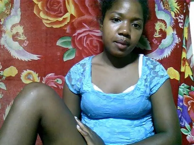 Live sex webcam photo for LadyBozz #271553243