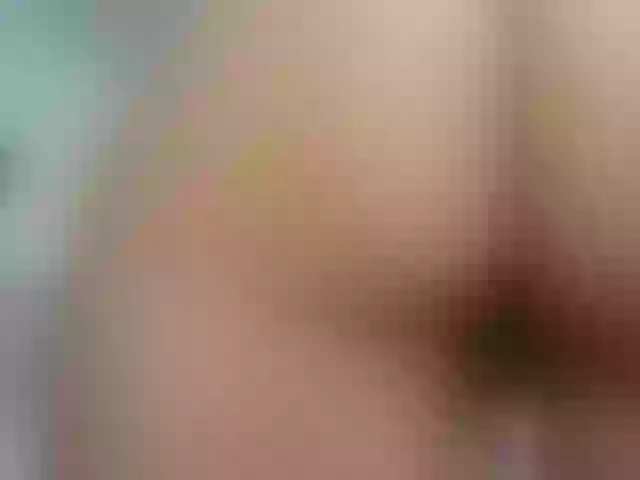 Live sex webcam photo for Mia-Spencer #271549697